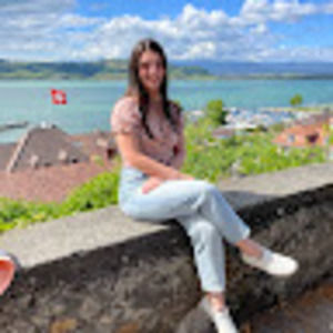 Meet your Posher, Corrine